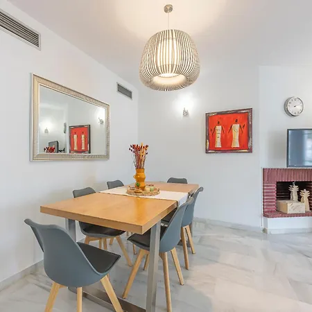 Apartamento Atico Naranjos Marbella