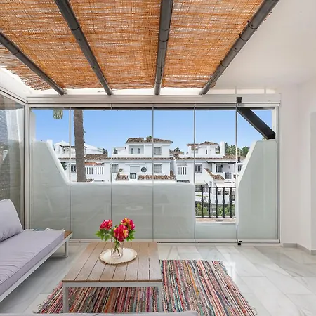 Apartamento Atico Naranjos Marbella